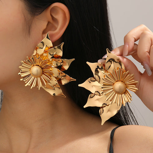 CZTICLE® Metallurgic Blossom Earrings